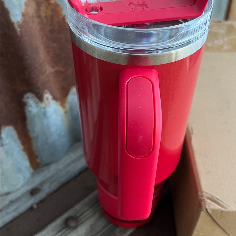 Stanley 40oz Red Delicious Tumbler Stanley and Elf Cosmetics Exclusively - NWT - Picture 14 of 16